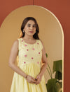 Butter yellow kurta pant set.