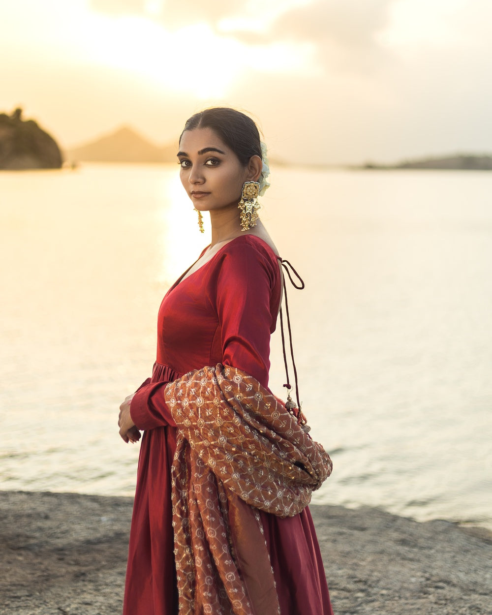 SINDOORI SWARN ANARKALI SET.